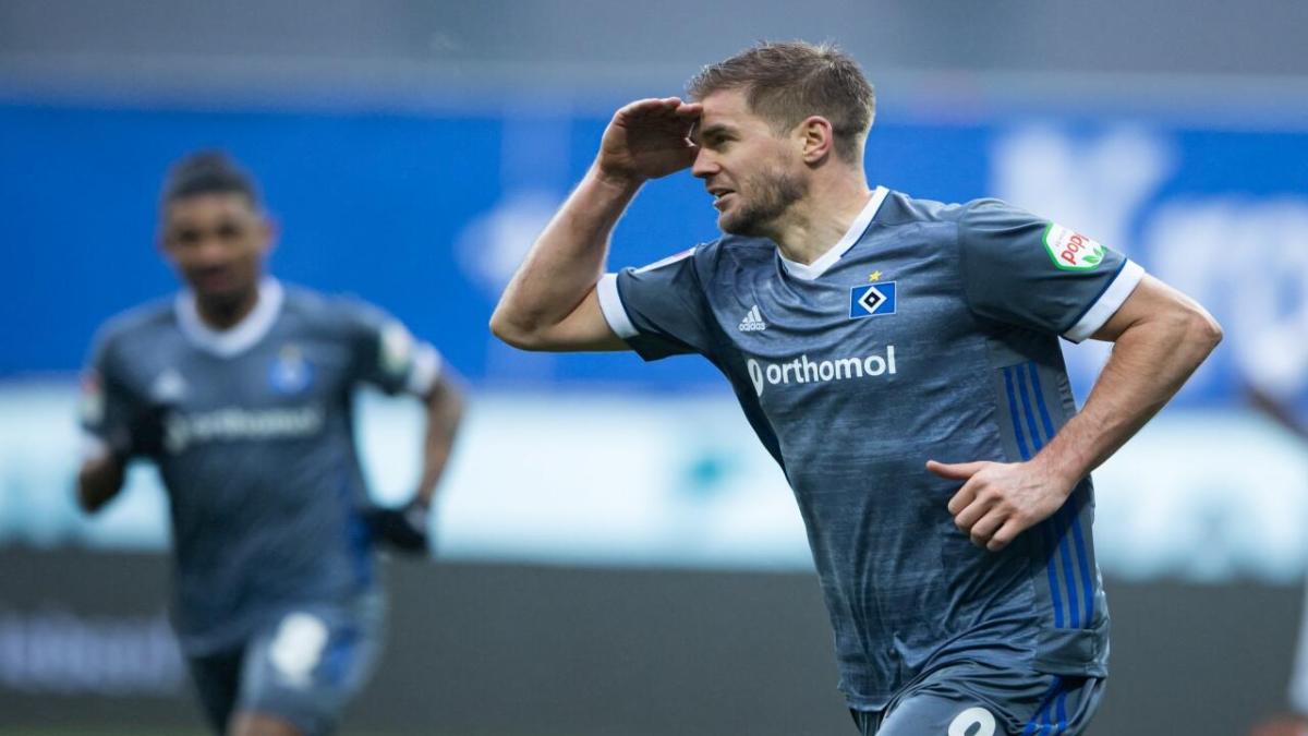 Hamburg striker Simon Terodde